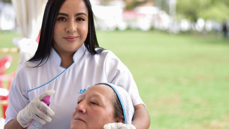 Szansa korzystania z licznych zabiegów w Aestic Clinic